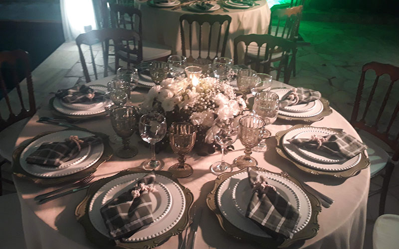 Buffet de gala para evento corporativo