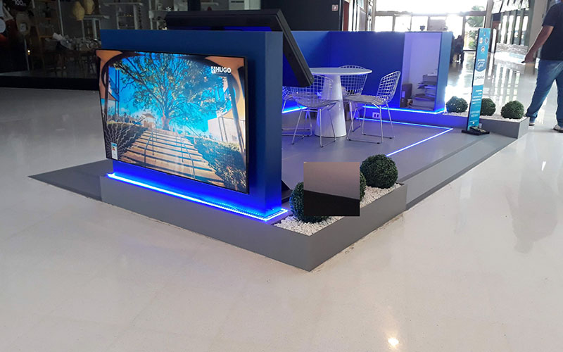 Atendimento com hostess para eventos corporativos
